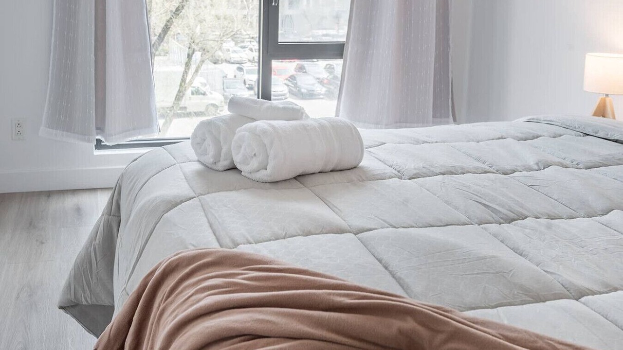 Photo of Bedroom in International District