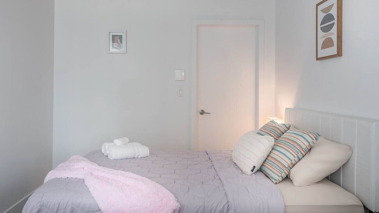 Photo of Bedroom in International District