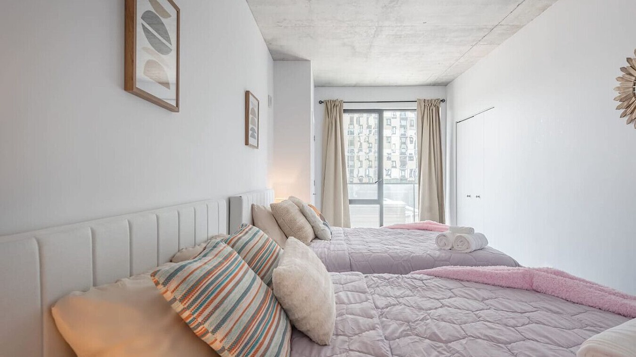 Photo of Bedroom in International District