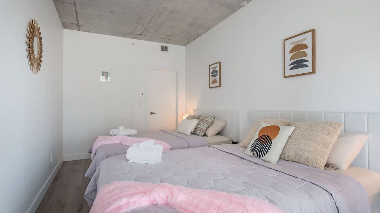 Photo of Bedroom in International District