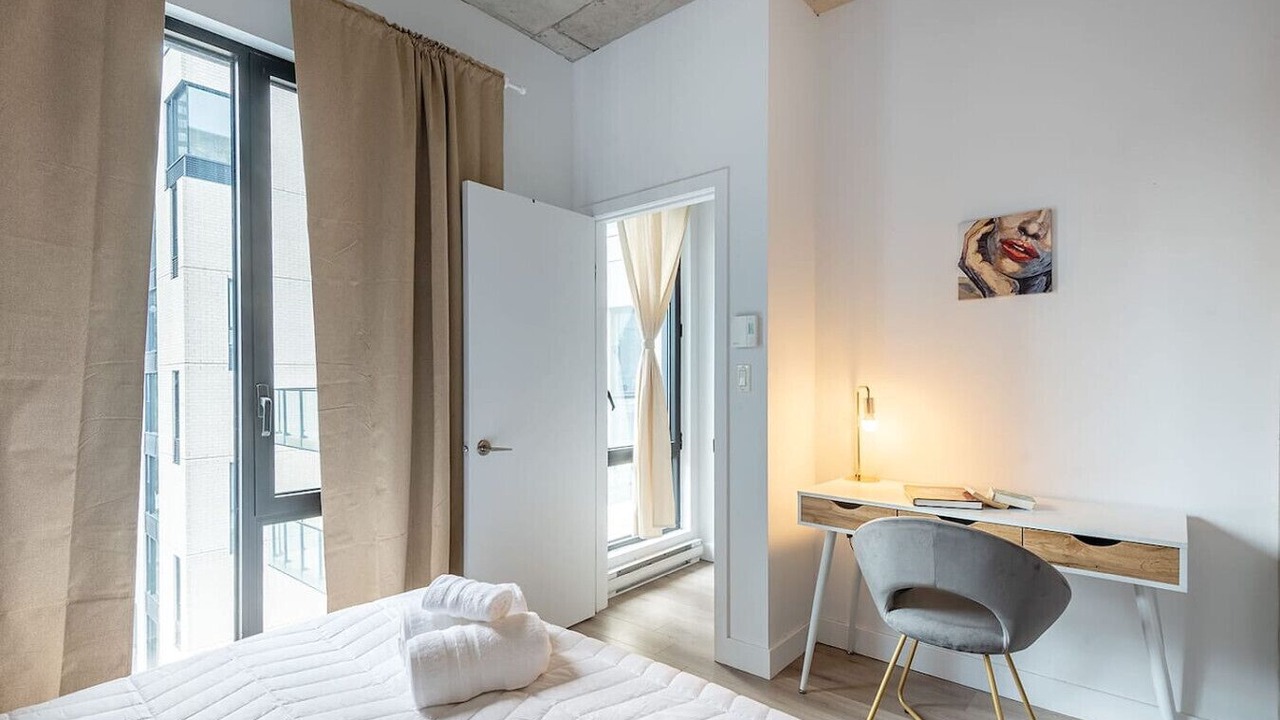 Photo of Bedroom in International District