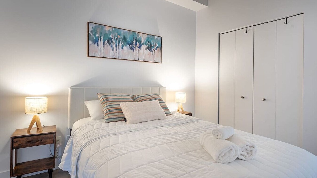 Photo of Bedroom in International District