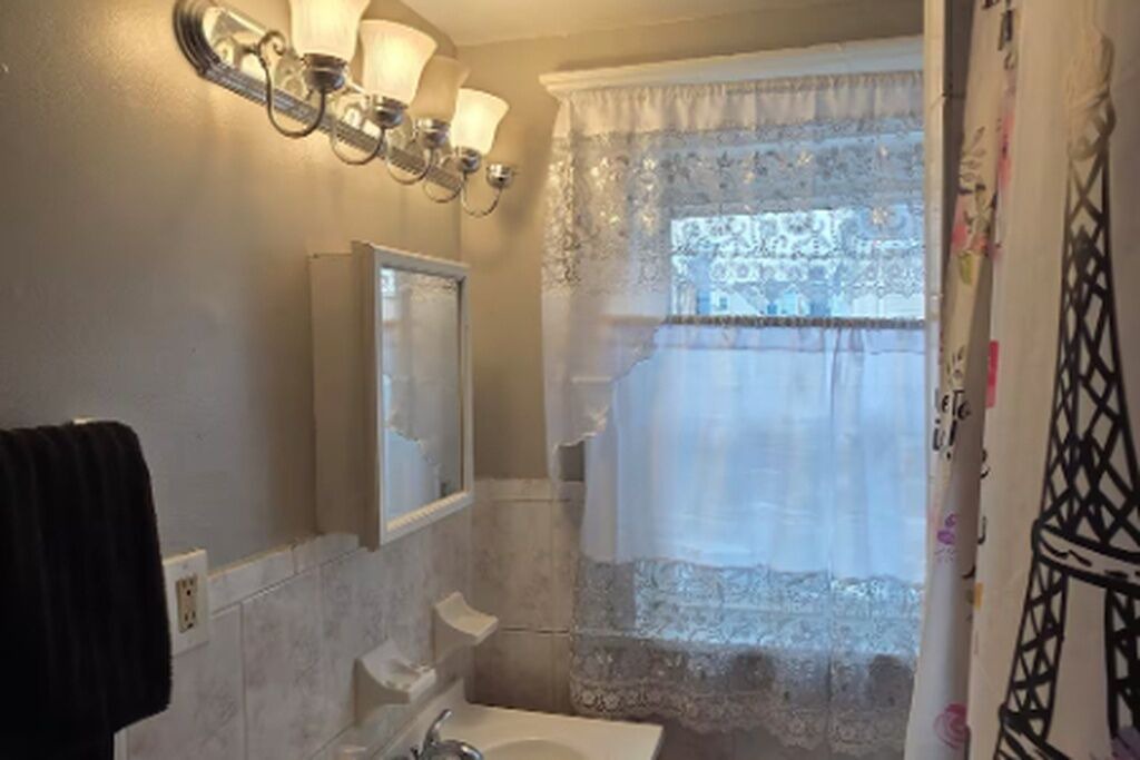 Photo of Bathroom in East Orange