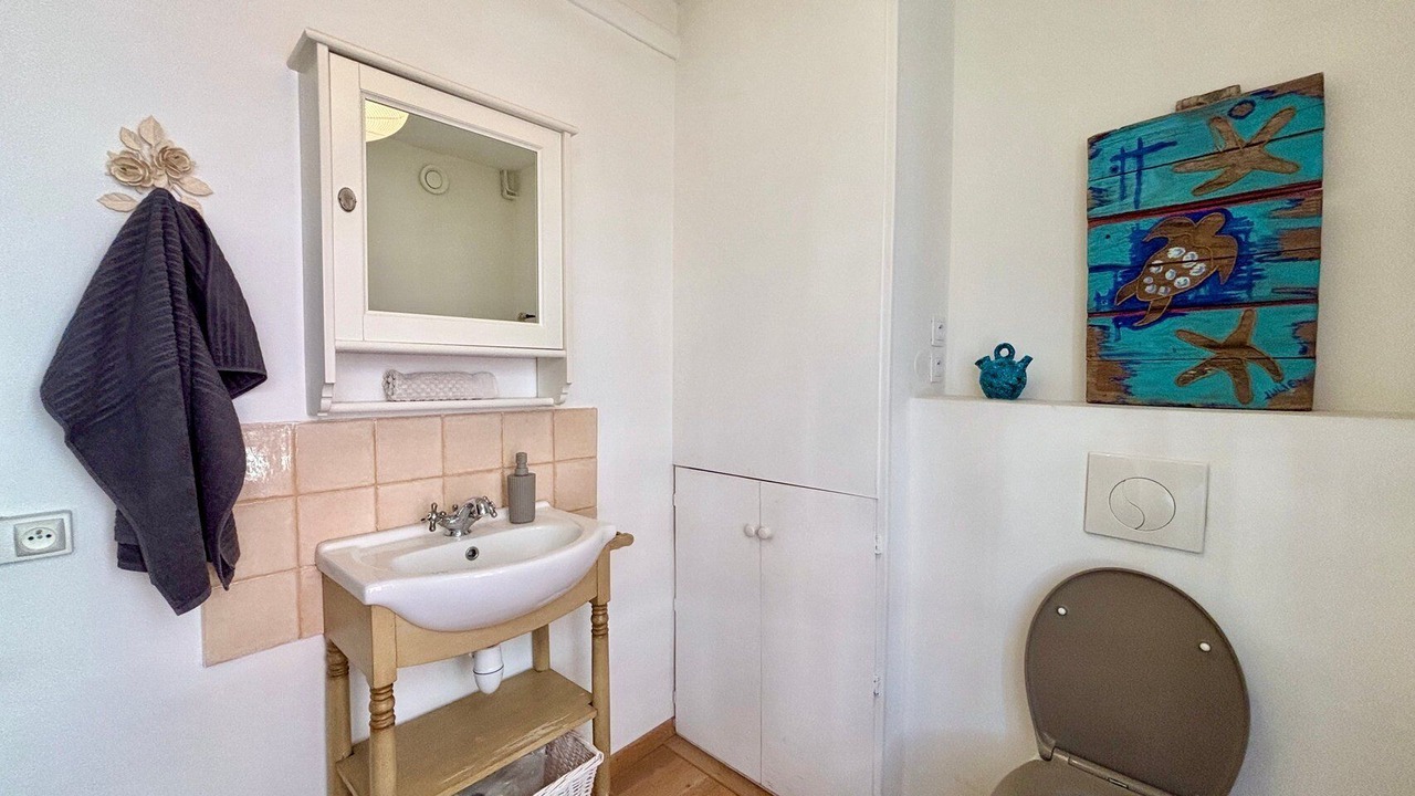 Photo of Bathroom in Bouzigues