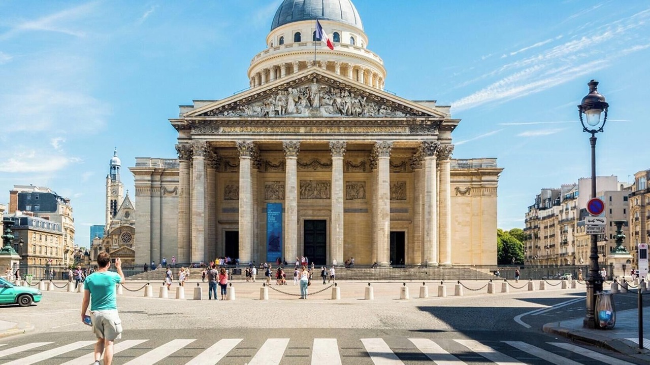 Photo of Others in Quartier de l'Ecole-Militaire