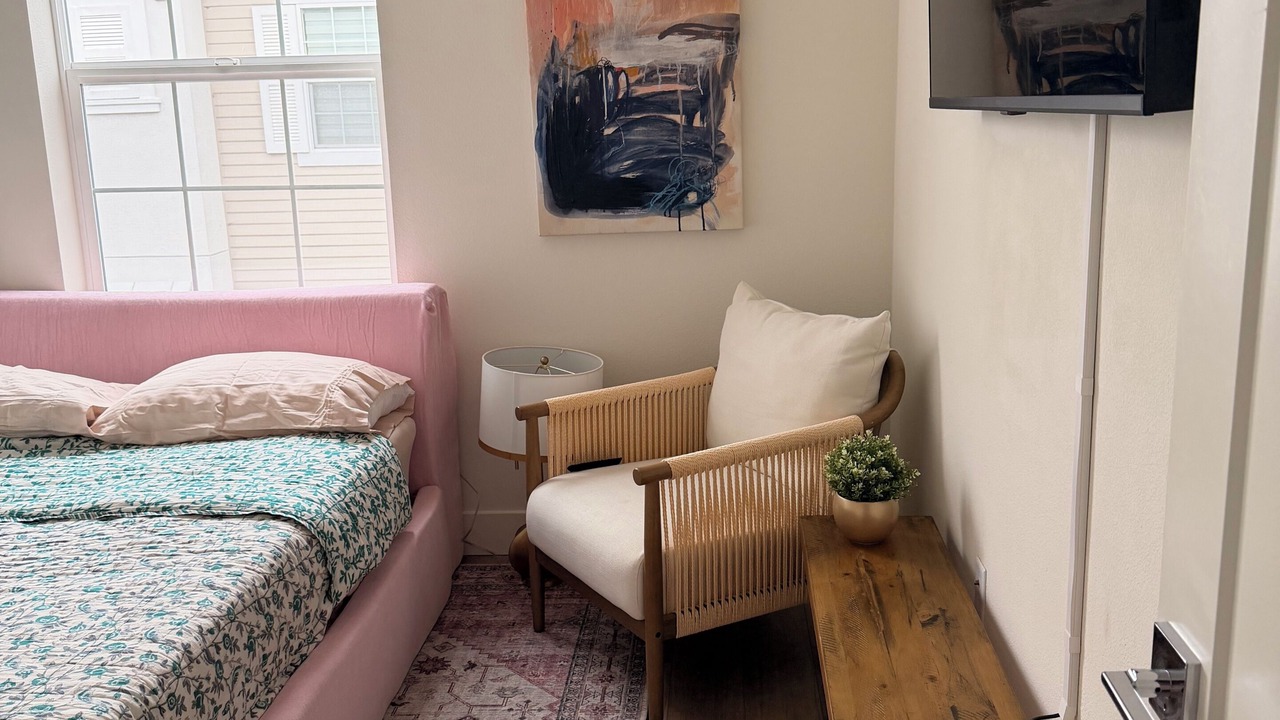 Photo of Bedroom in Newark