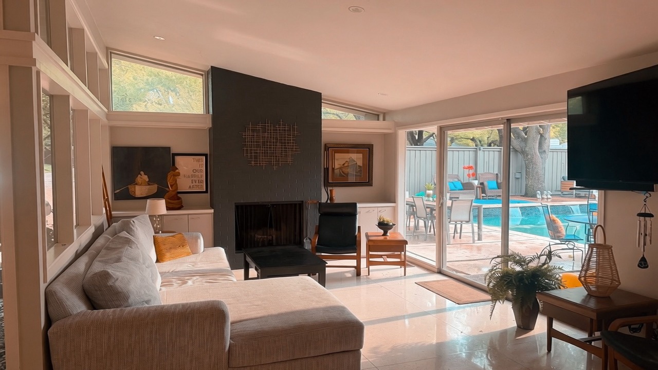 Photo of Livingroom in Northwest Dallas