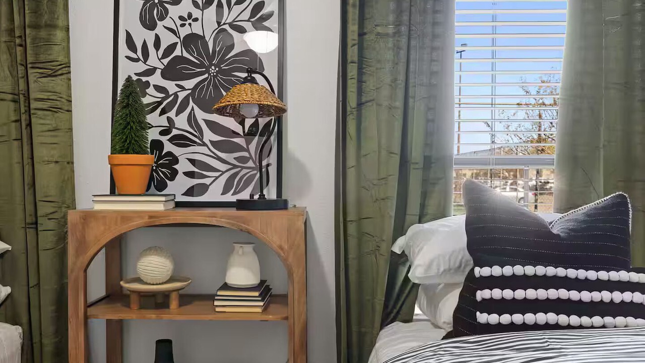 Photo of Bedroom in Plantation Oaks