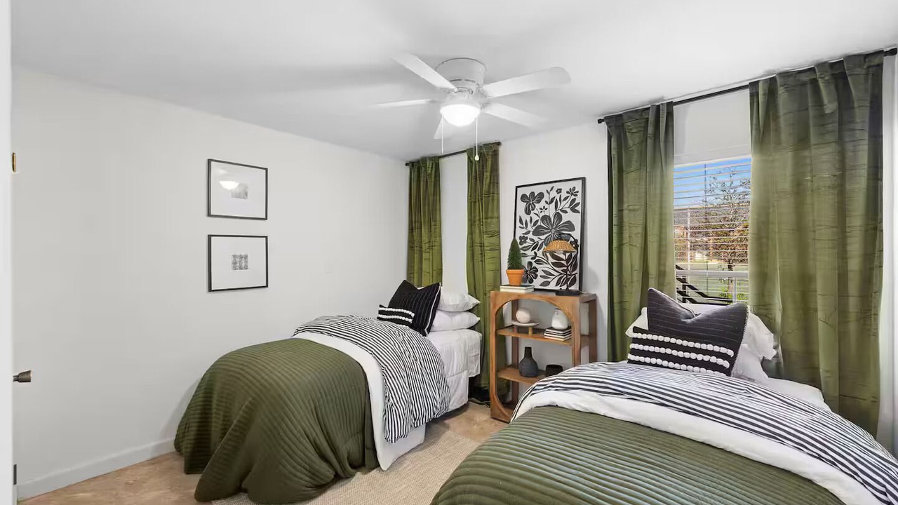 Photo of Bedroom in Plantation Oaks