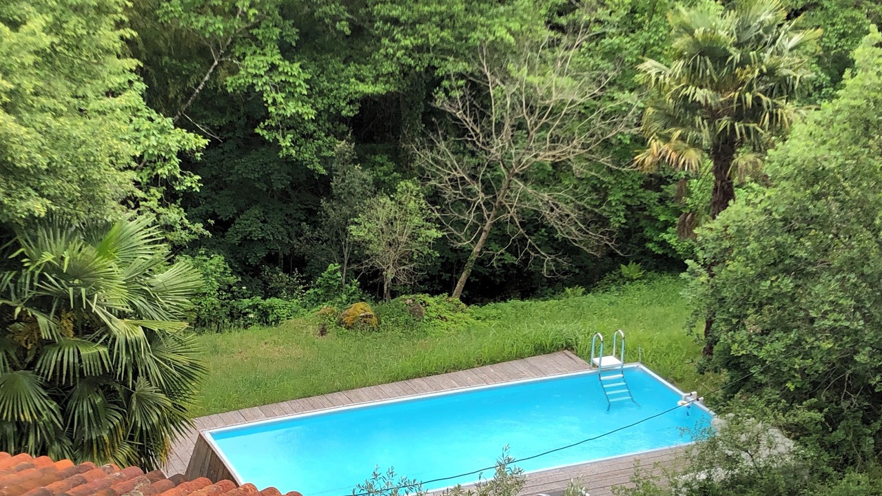 Photo of Outdoor in Reynes
