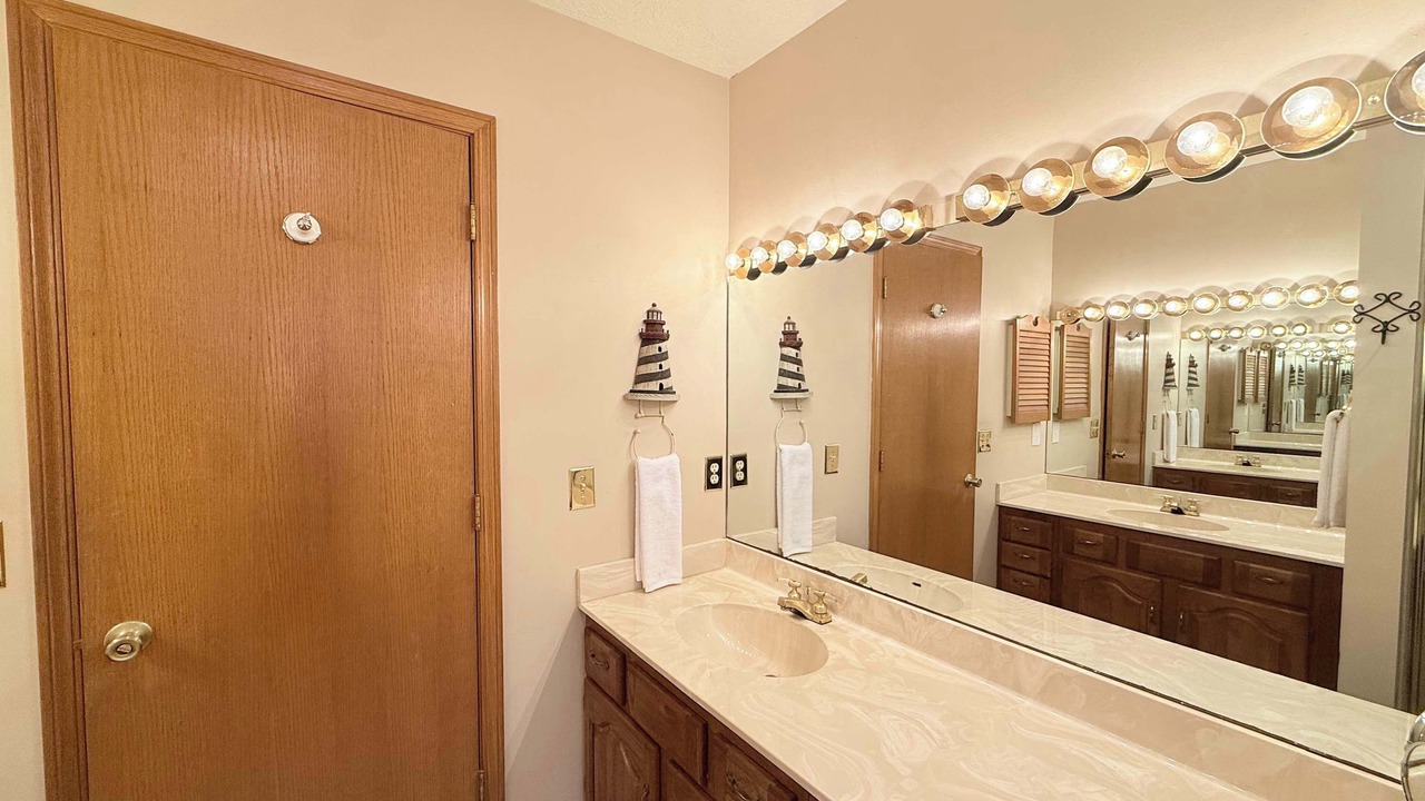 Photo of Bathroom in Linn Creek