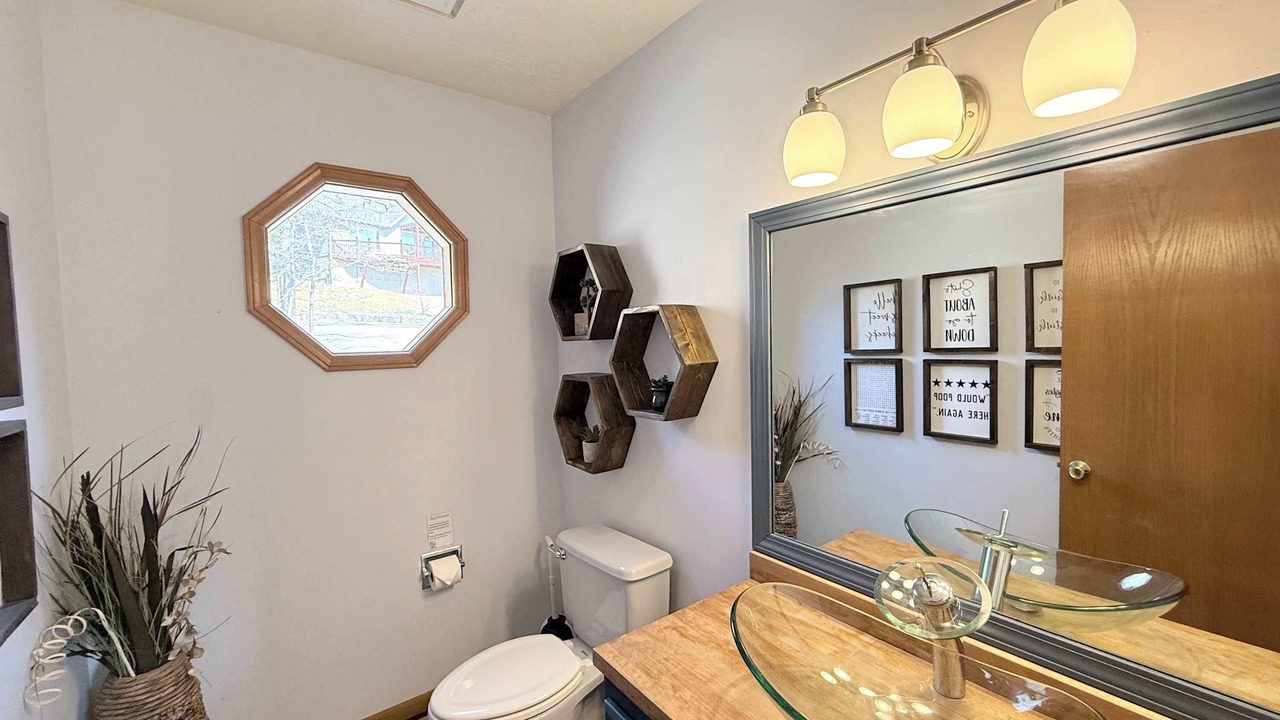 Photo of Bedroom in Linn Creek