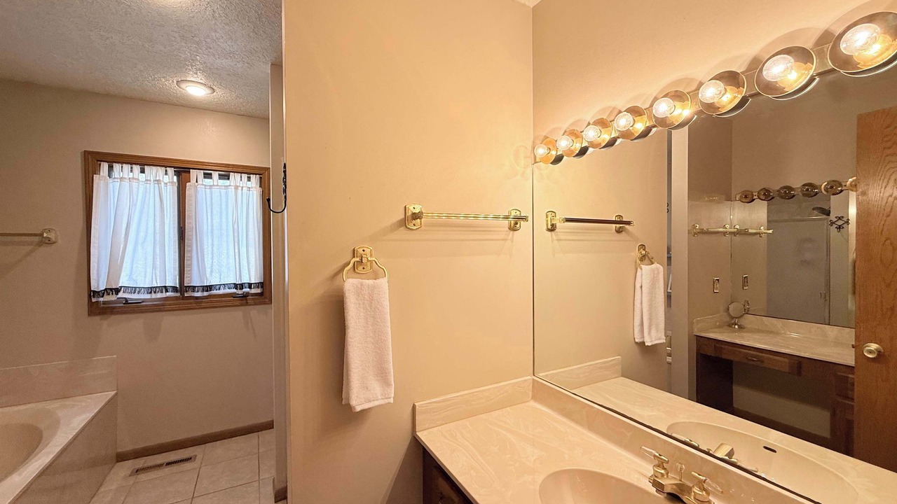 Photo of Bathroom in Linn Creek