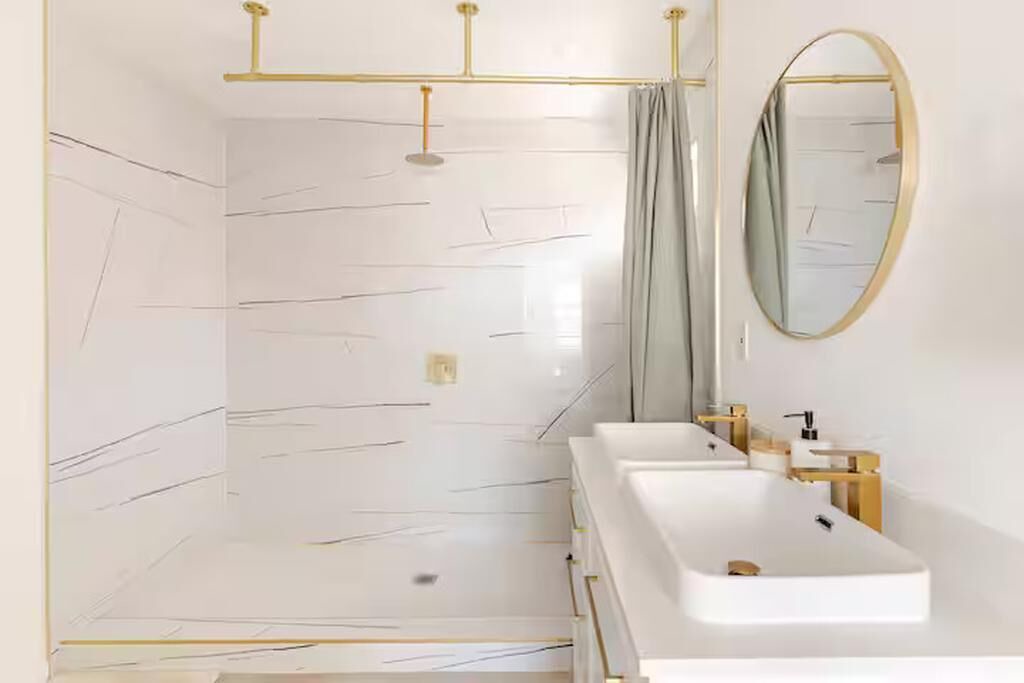 Photo of Bathroom in Park Mesa Heights