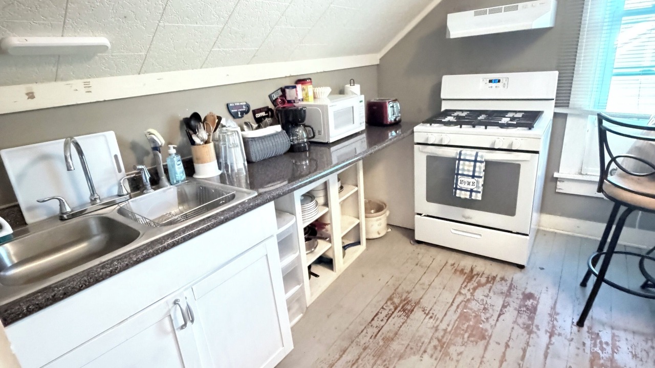 Photo of Kitchen in Warren