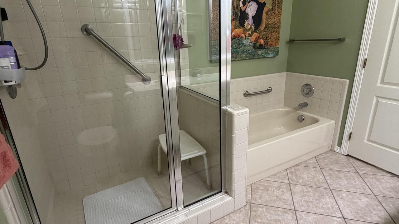 Photo of Bathroom in Gail