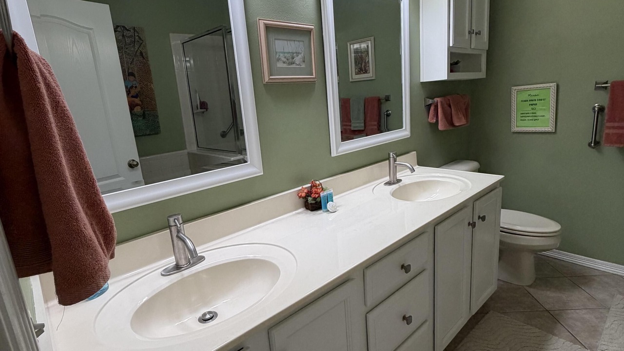 Photo of Bathroom in Gail