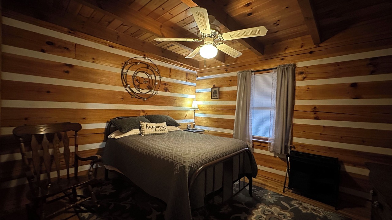 Photo of Bedroom in Owensville