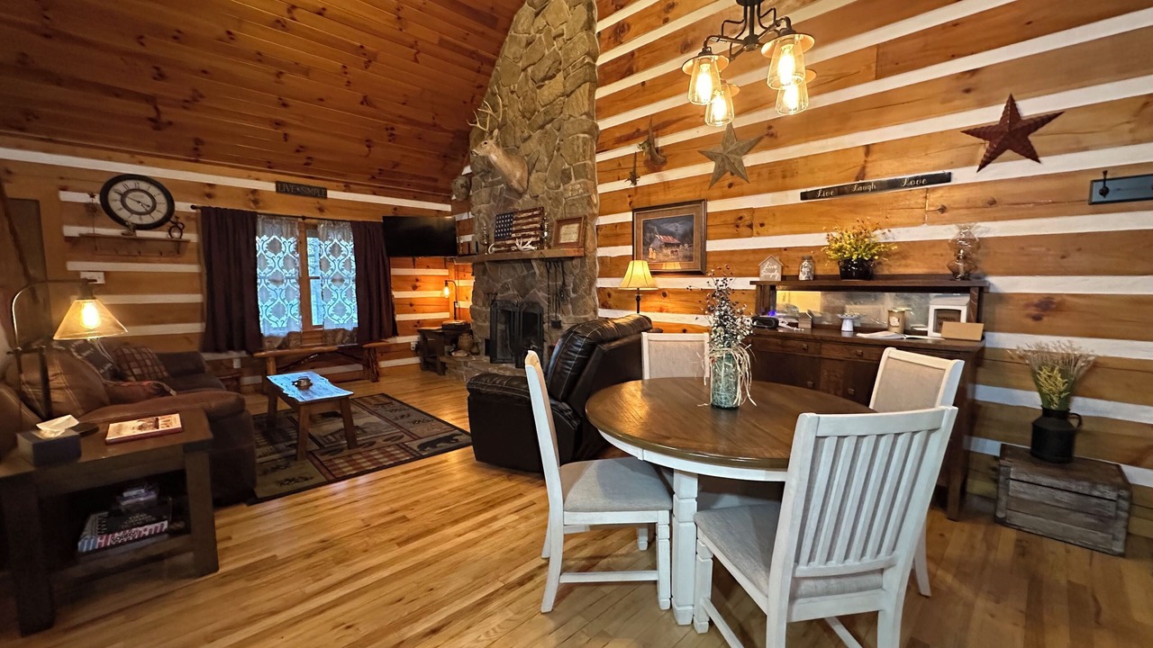Photo of Livingroom in Owensville