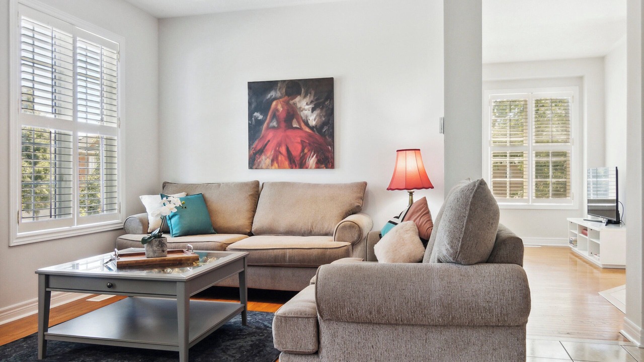 Photo of Livingroom in Richmond Hill