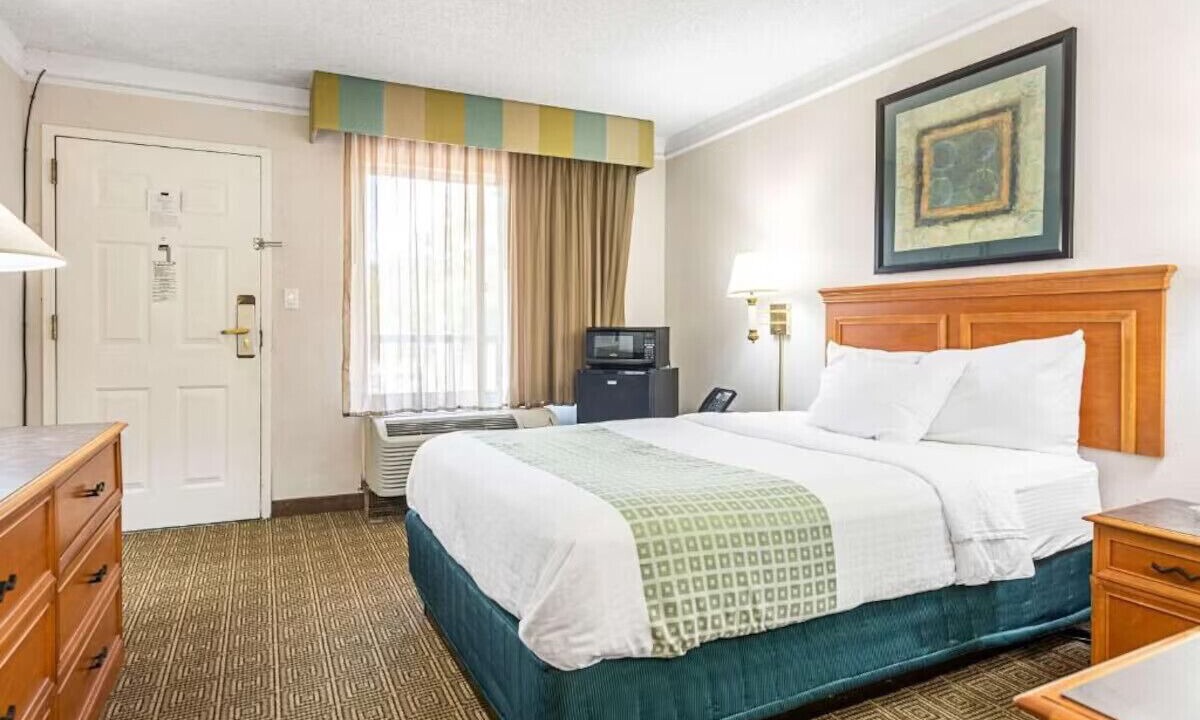 Photo of Bedroom in Huntsville