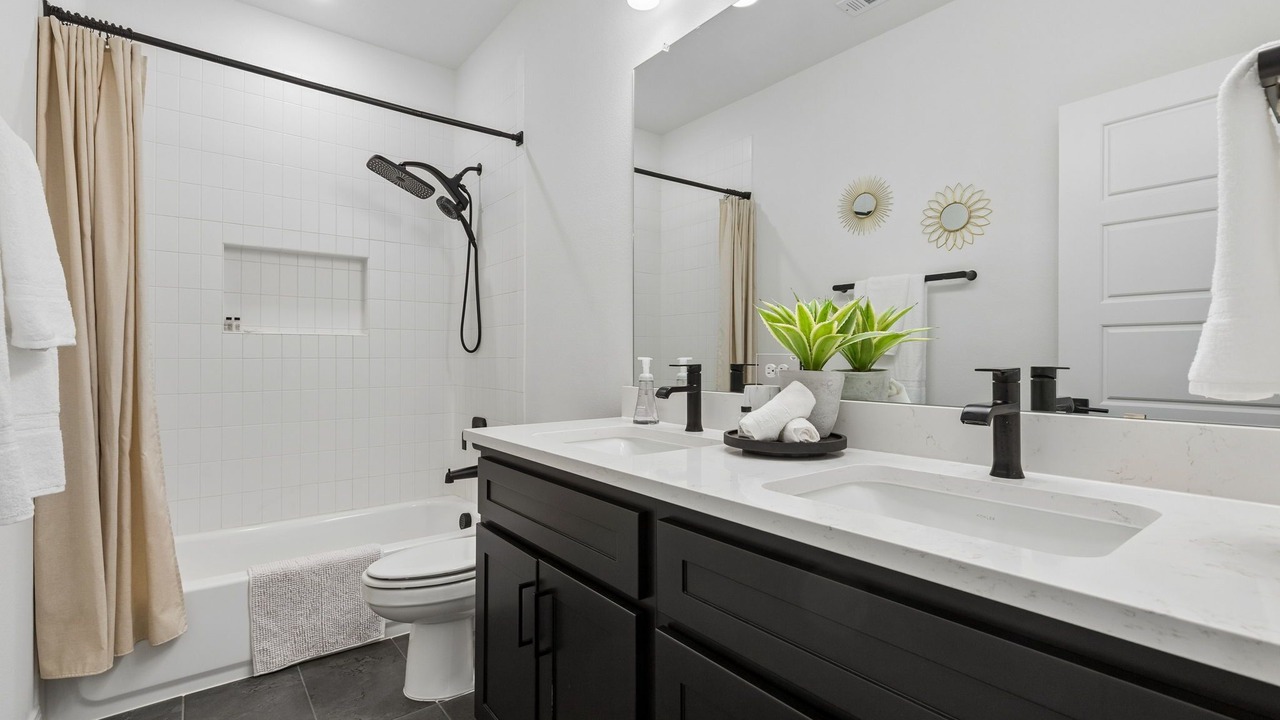 Photo of Bathroom in The Colony