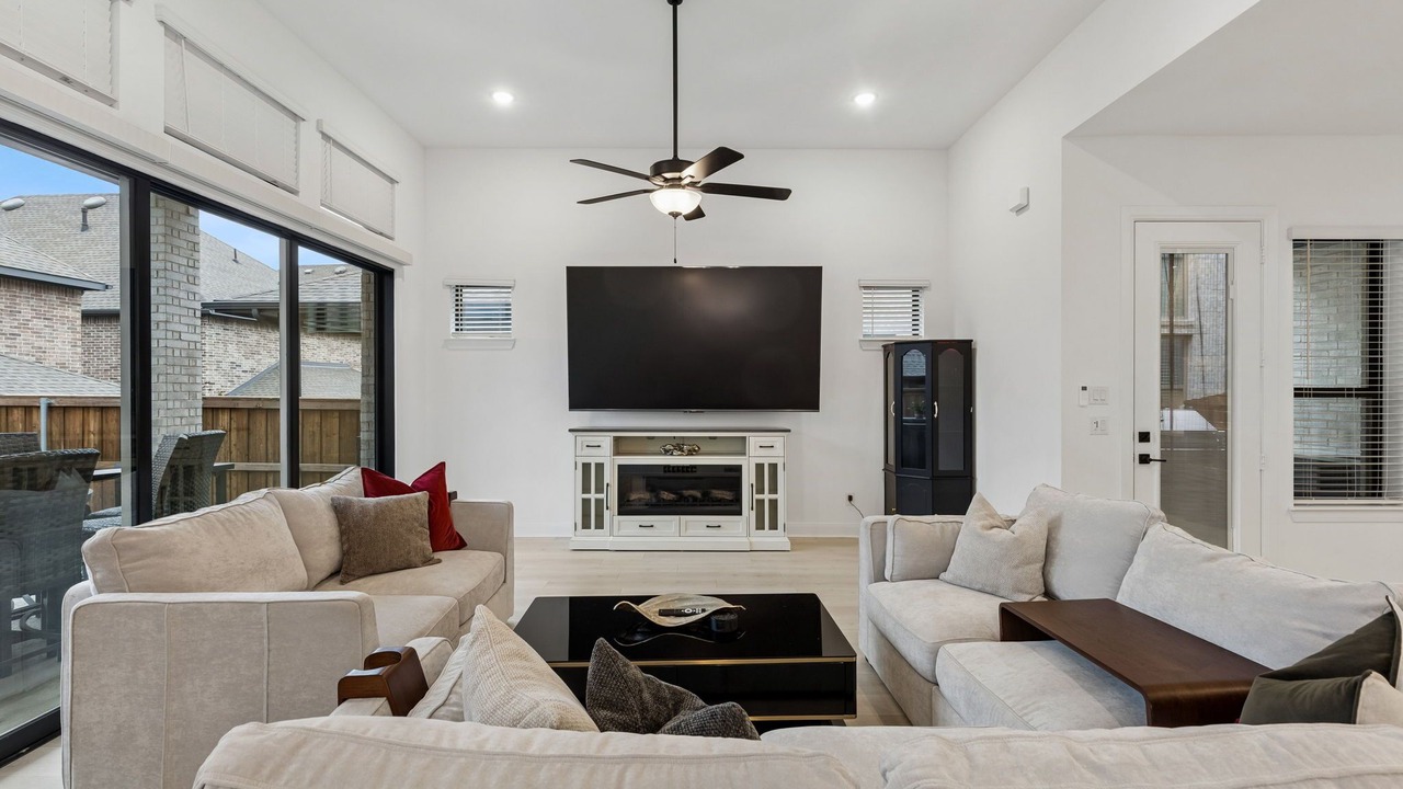 Photo of Livingroom in The Colony