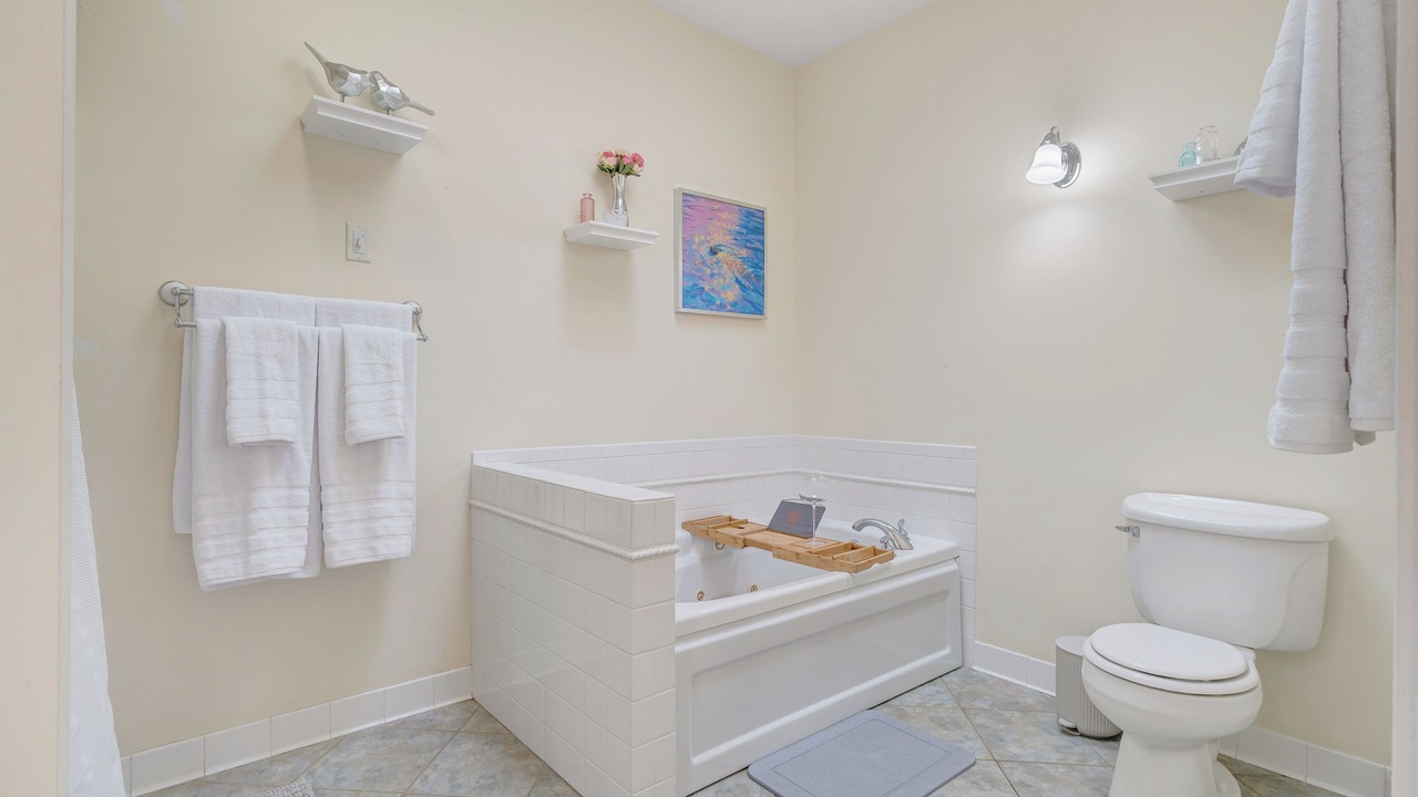 Photo of Bathroom in Huddleston