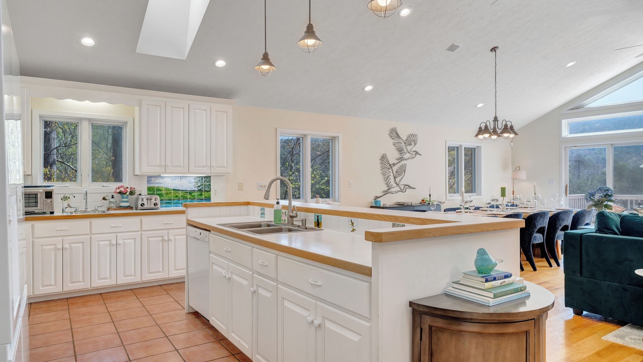 Photo of Kitchen in Huddleston