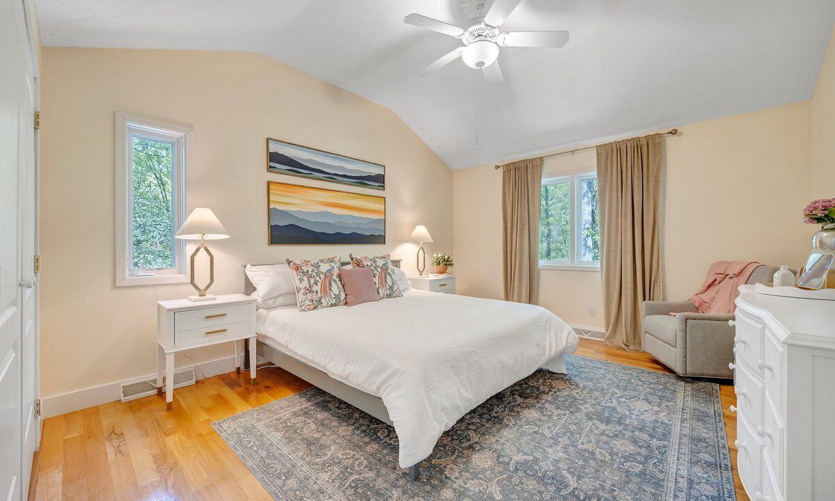 Photo of Bedroom in Huddleston
