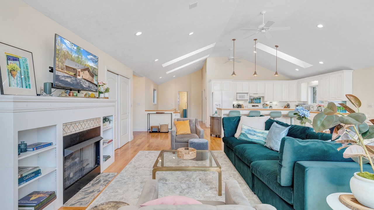 Photo of Livingroom in Huddleston