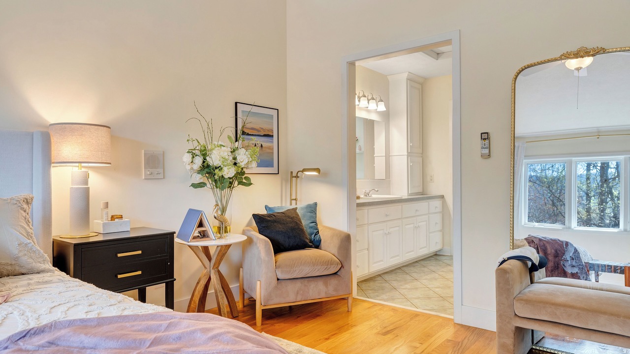 Photo of Bedroom in Huddleston