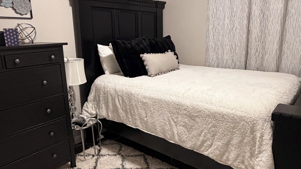 Photo of Bedroom in Provincetowne