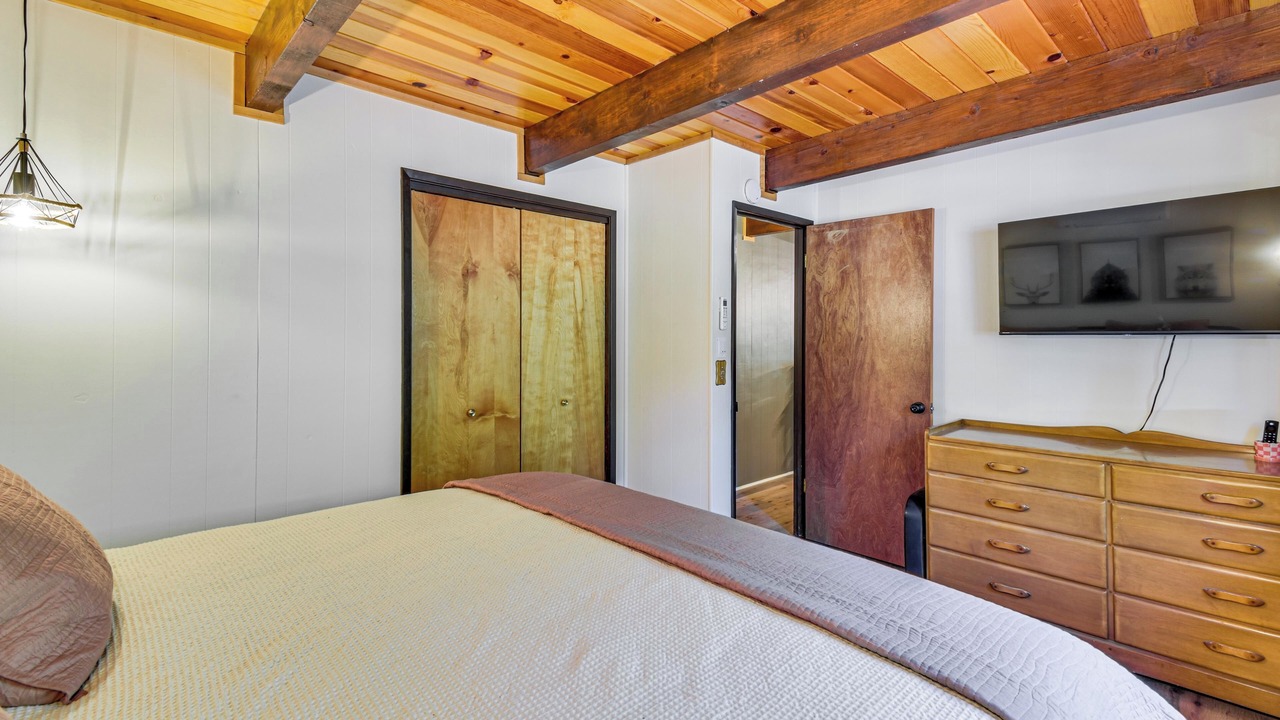 Photo of Bedroom in Camp Connell