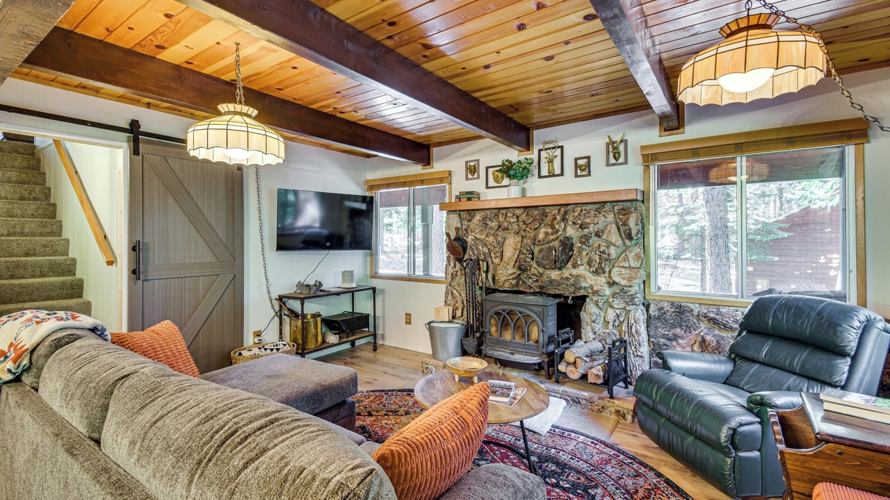 Photo of Livingroom in Camp Connell