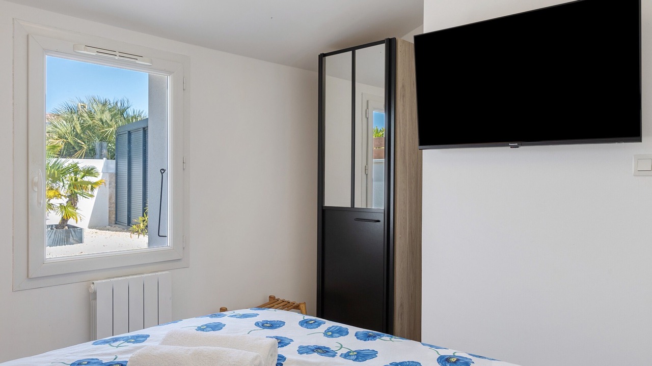 Photo of Bedroom in Angles