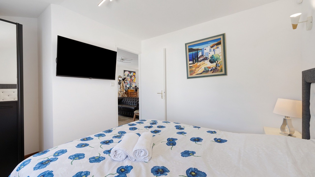 Photo of Bedroom in Angles