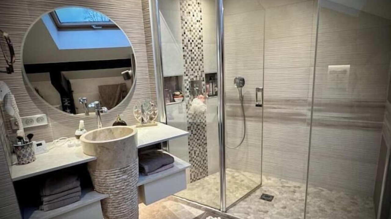 Photo of Bathroom in Villaz
