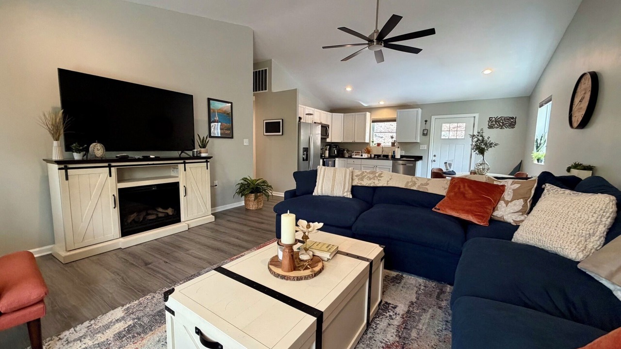 Photo of Livingroom in Kabletown