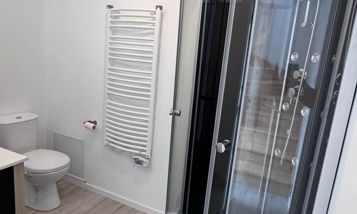 Photo of Bathroom in Jugon-les-Lacs-Commune-Nouvelle