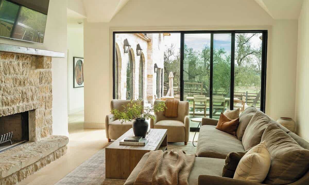 Photo of Livingroom in Dripping Springs
