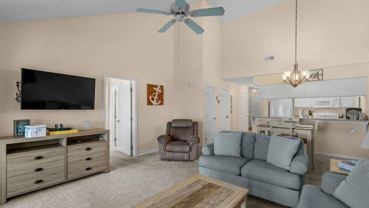 Photo of Livingroom in Waterford Plantation
