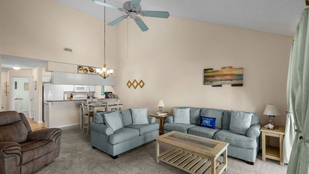 Photo of Livingroom in Waterford Plantation