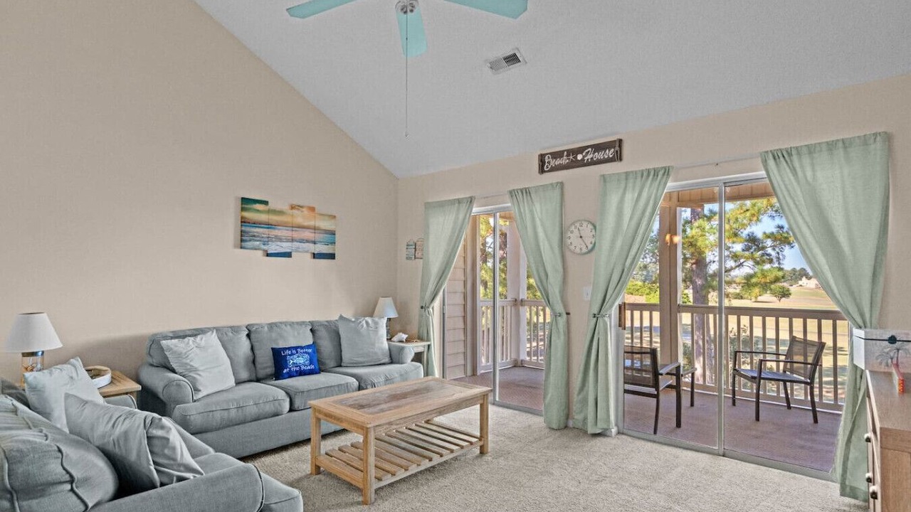 Photo of Livingroom in Waterford Plantation