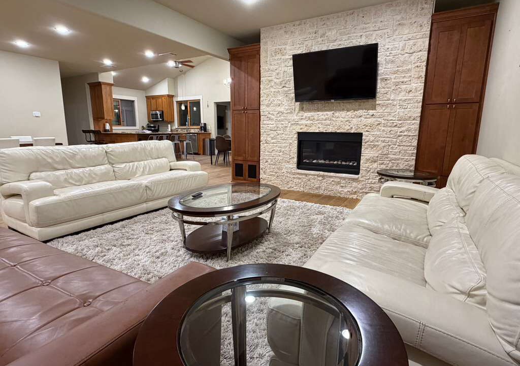 Photo of Livingroom in Sanger