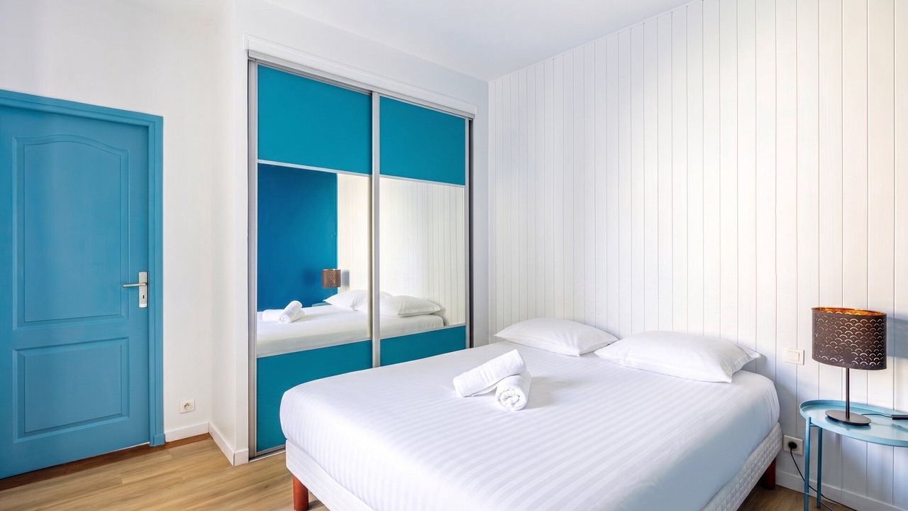 Photo of Bedroom in Saint-Ouen