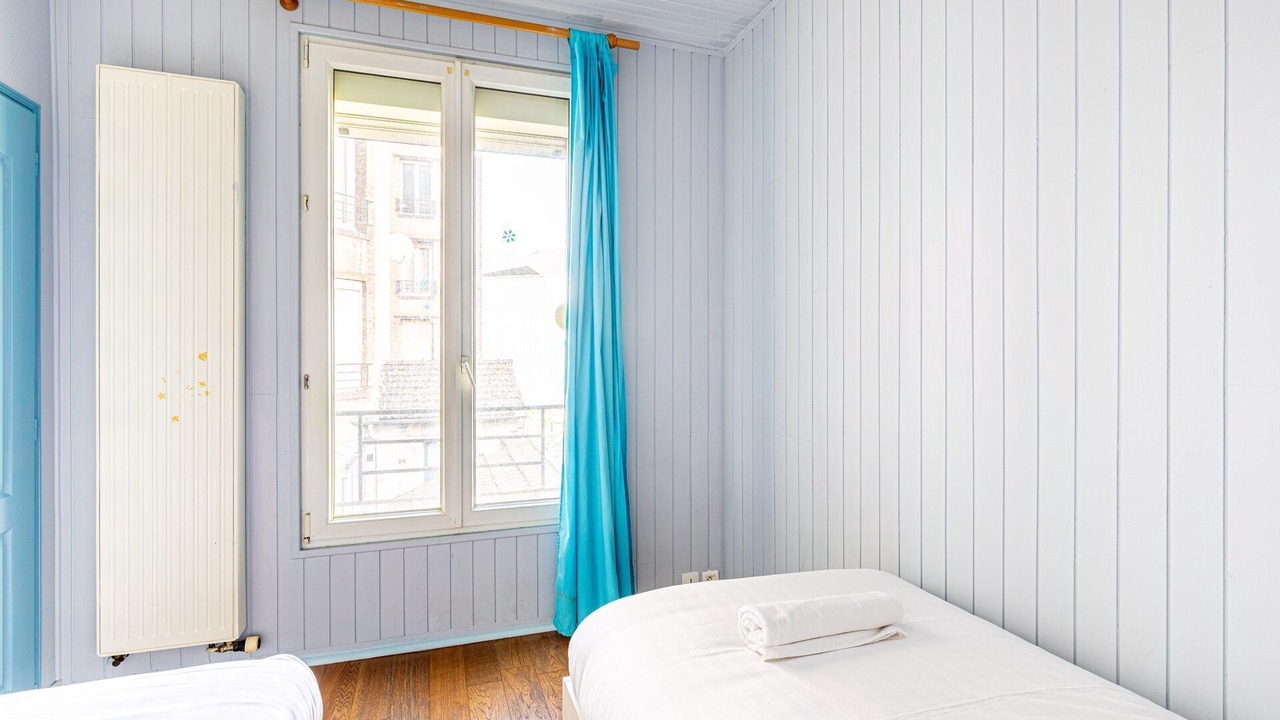 Photo of Bedroom in Saint-Ouen