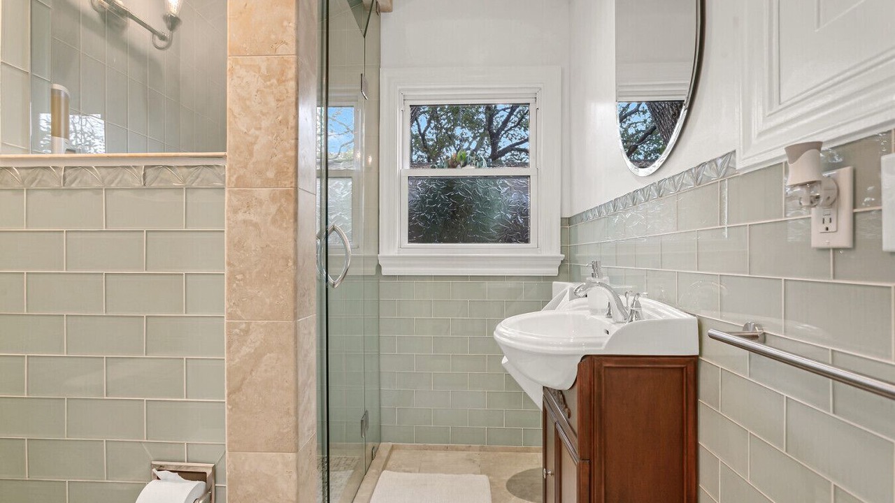 Photo of Bathroom in Riverside Heights