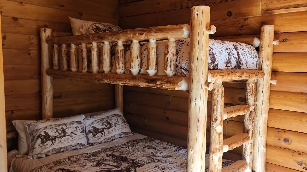 Photo of Bedroom in Cookson