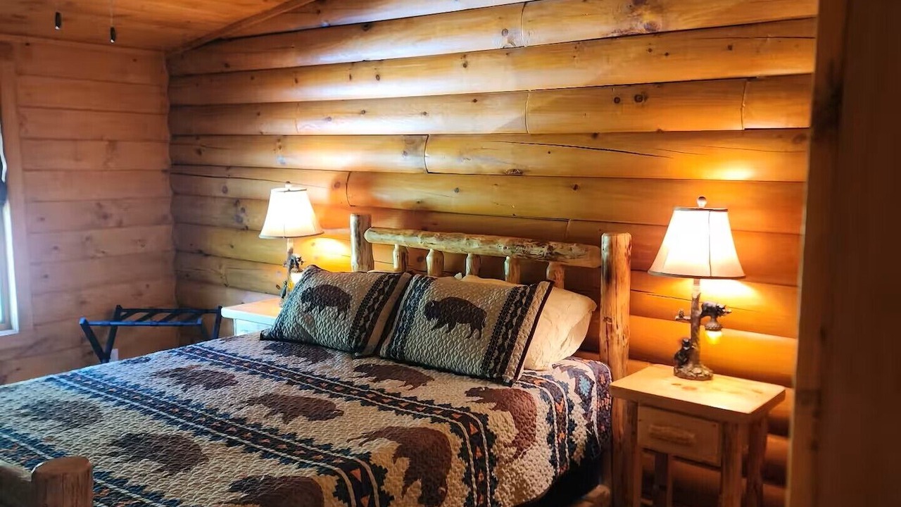 Photo of Bedroom in Cookson